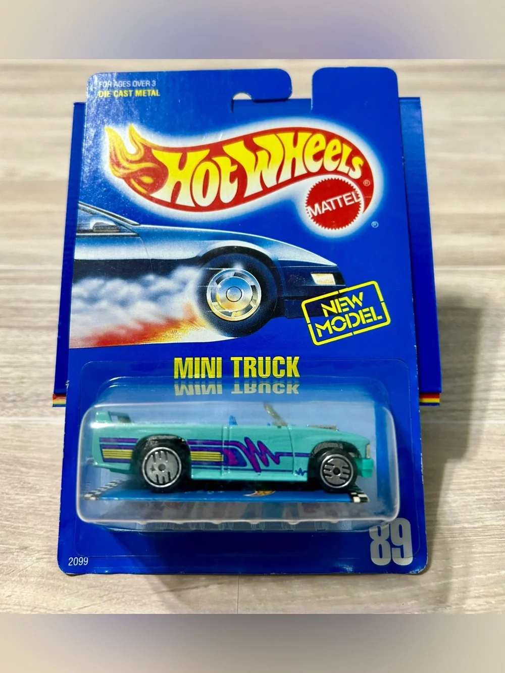 Hot Wheels 90’s Graphics Mini Truck